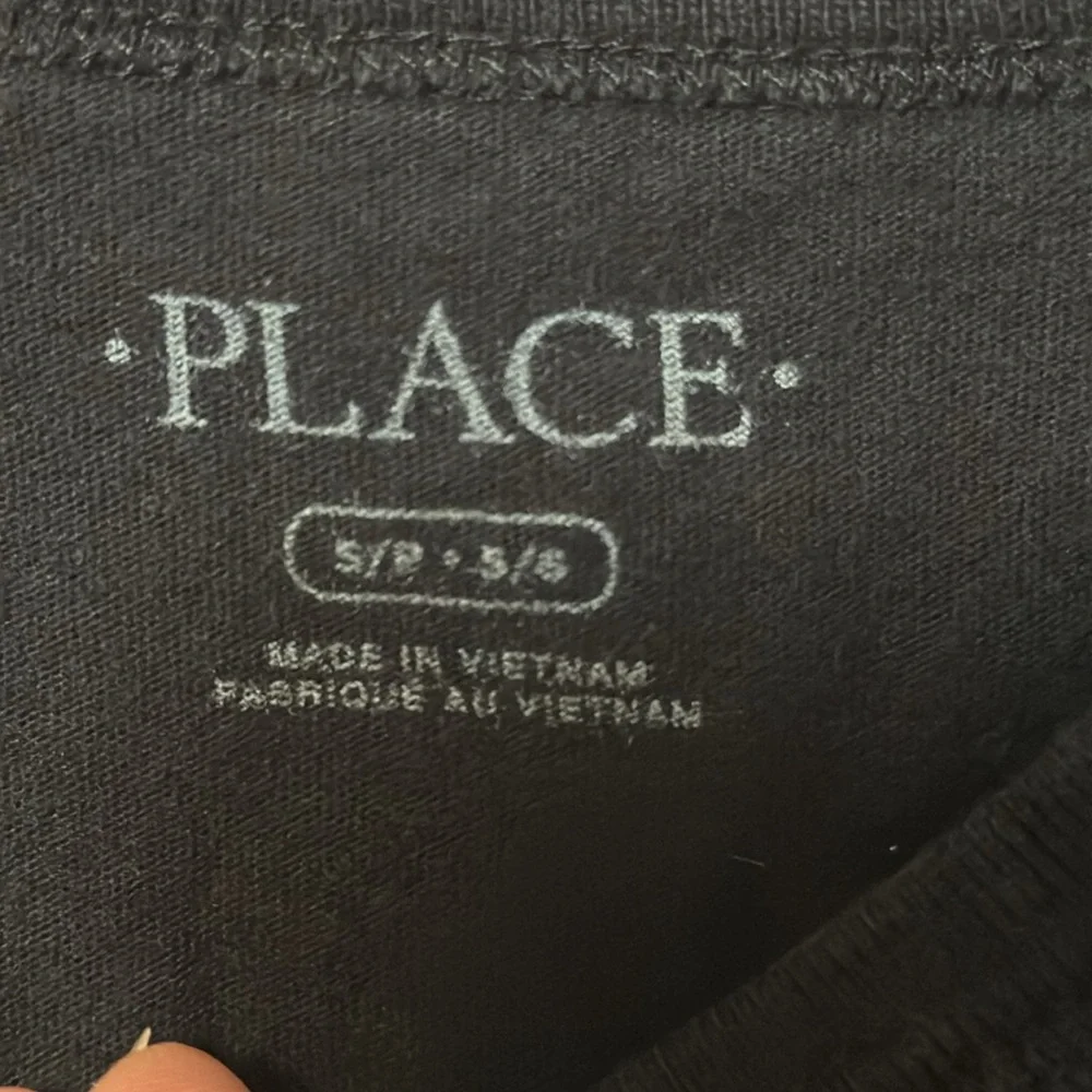 The Children’s Place Black Ninja Graphic T-Shirt Size S (5-6)
